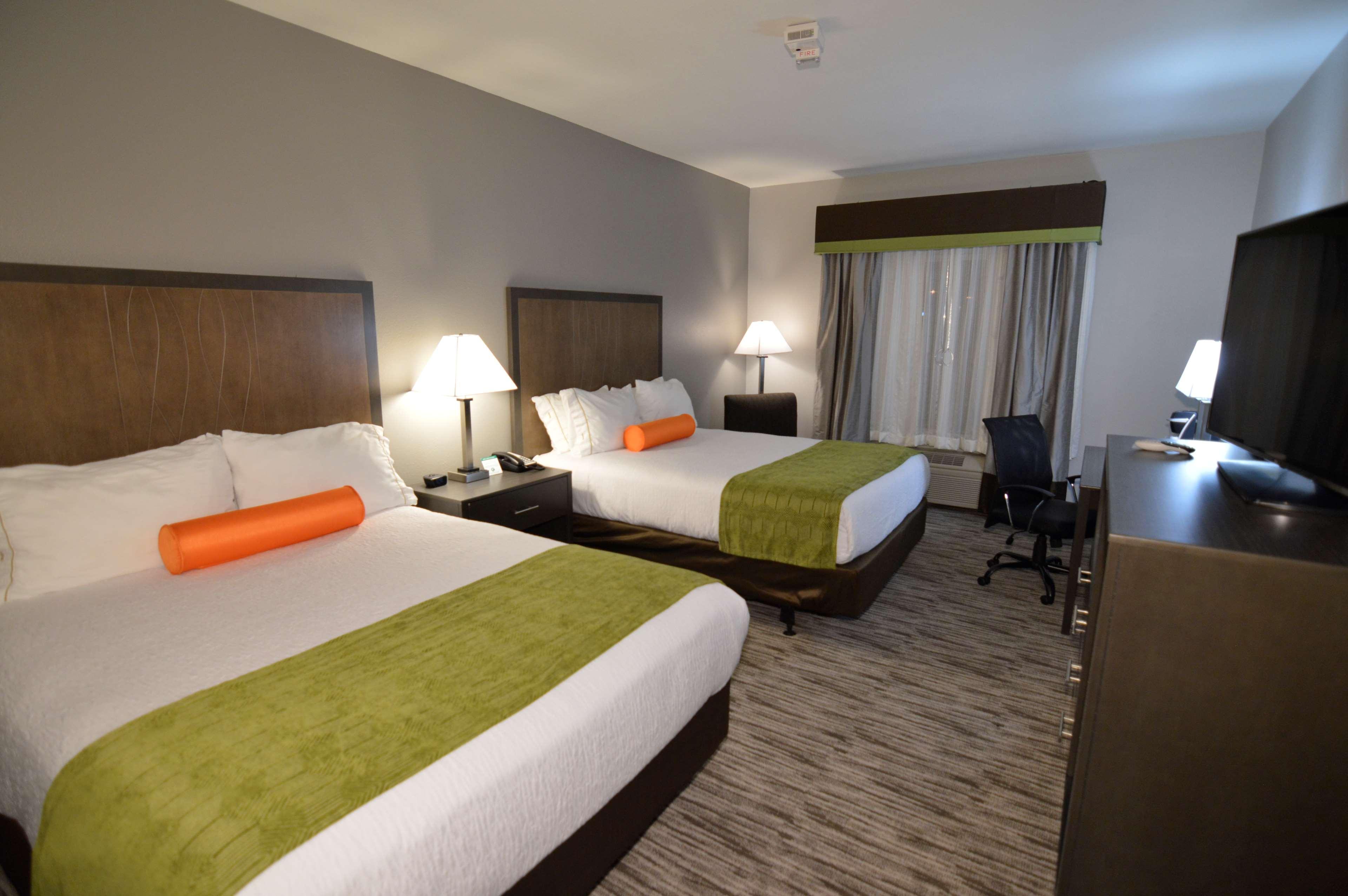 Best Western Plus Liberal Hotel & Suites מראה חיצוני תמונה