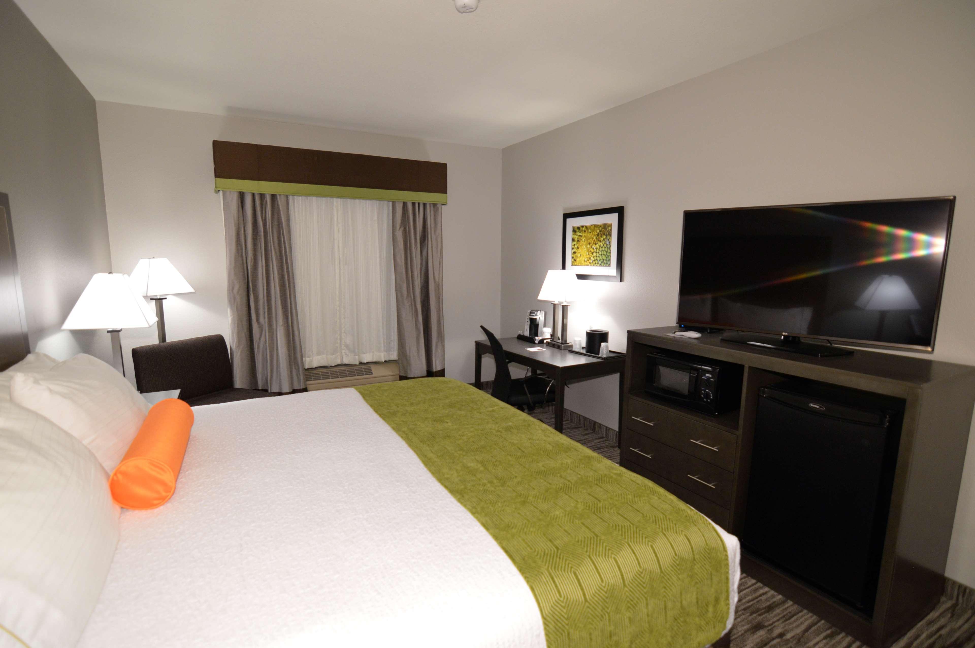 Best Western Plus Liberal Hotel & Suites מראה חיצוני תמונה